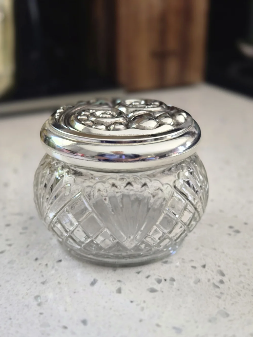 Vintage Avon Vanity Jar Glass With Embossed Patterned Silver-tone Lid